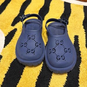 Gucci toddler size 28